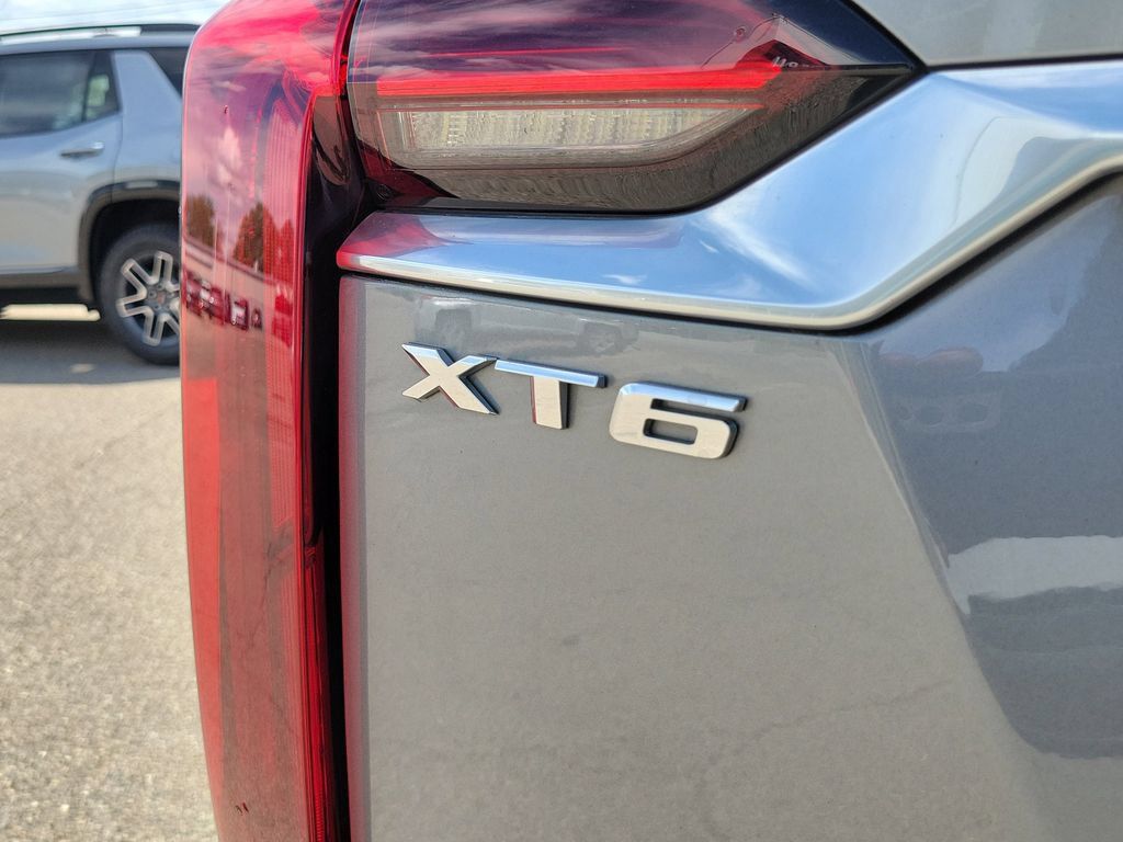 Used 2024 Cadillac XT6 Premium Luxury AWD/4WD image 7