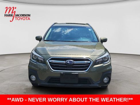 Used 2019 Subaru Outback 3.6R Touring AWD/4WD image 2