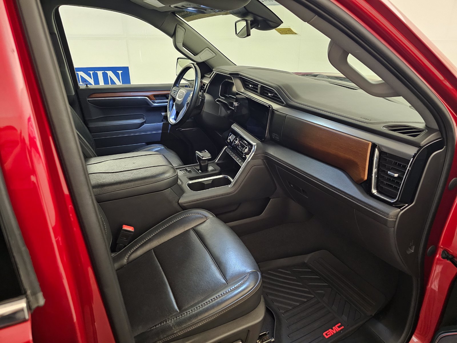 Used 2023 GMC Sierra 1500 Denali AWD/4WD image 28
