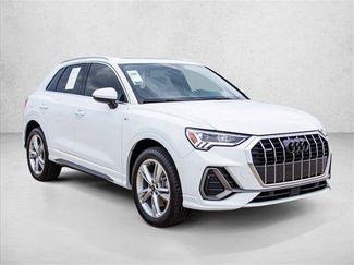 Used 2022 Audi Q3 2.0T Premium Plus w/ Premium Plus Package AWD/4WD video 3