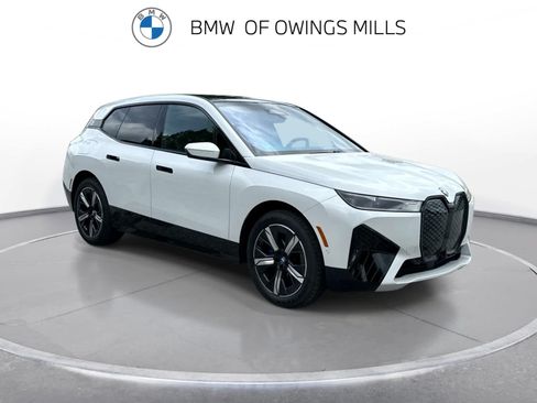 Certified 2024 BMW iX xDrive50 w/ Sport Package AWD/4WD image 10