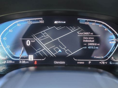 Certified 2023 BMW 530e w/ Convenience Package image 20