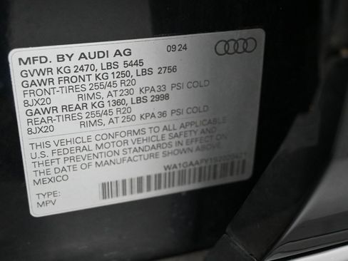 Used 2025 Audi Q5 2.0T Premium image 11