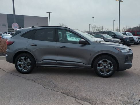 Used 2024 Ford Escape ST-Line Select w/ Tech Pack #2 image 9