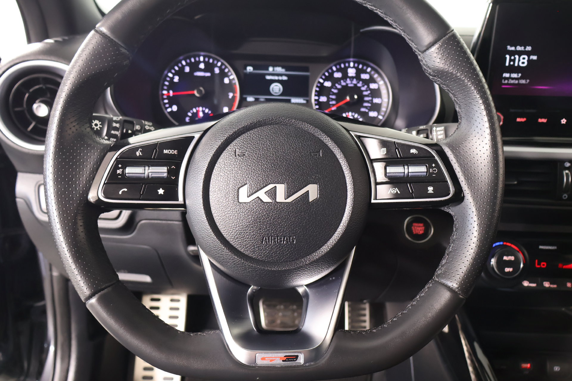 Used 2024 Kia Forte GT-Line w/ GT-Line Premium Package FWD image 3