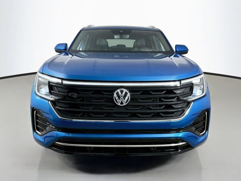 Certified 2024 Volkswagen Atlas Cross Sport SEL R-Line AWD/4WD image 2