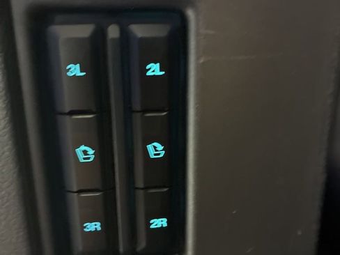 Used 2024 Ford Expedition Limited image 43