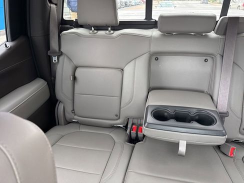 Used 2022 Chevrolet Silverado 1500 LTZ AWD/4WD image 9