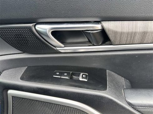 Used 2023 Kia Telluride EX w/ EX Captain's Chair Package image 20