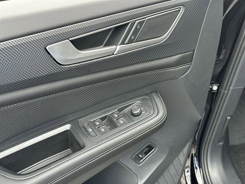 New 2026 Volkswagen Atlas Cross Sport SEL image 13