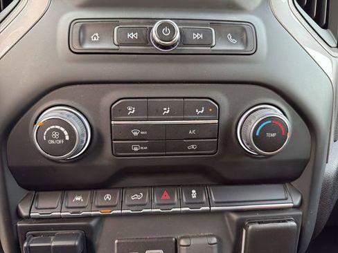 Used 2023 Chevrolet Silverado 1500 Custom image 20