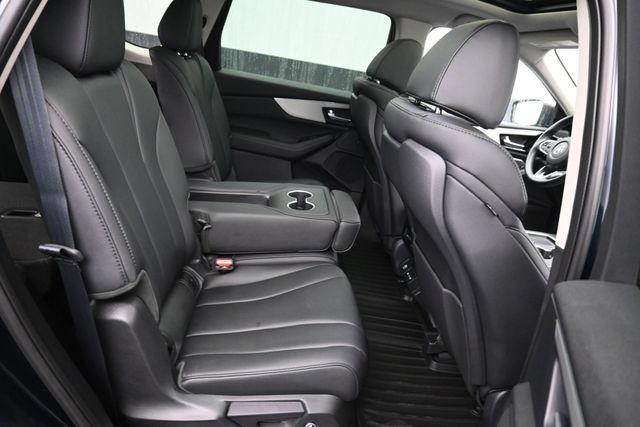 Used 2025 Acura MDX SH-AWD image 8