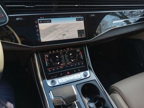 Used 2023 Audi Q7 3.0T Prestige image 16