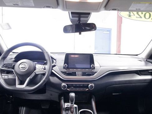Used 2024 Nissan Altima 2.5 SR image 15