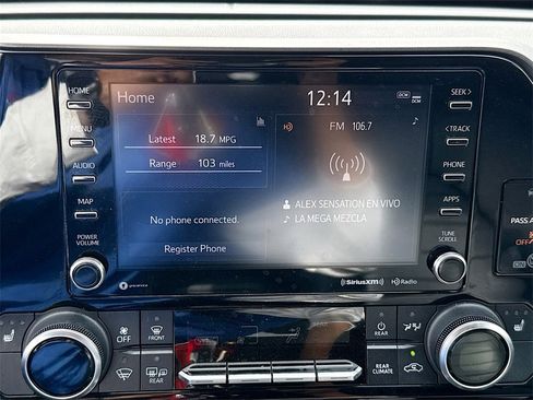 Used 2022 Toyota Highlander XLE image 15