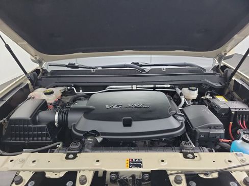 Used 2021 Chevrolet Colorado ZR2 image 32