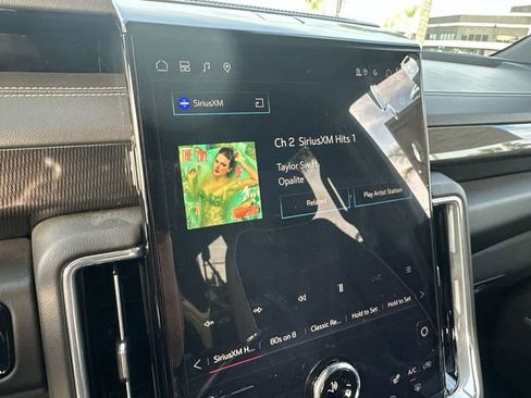 New 2025 GMC Yukon XL Elevation image 13