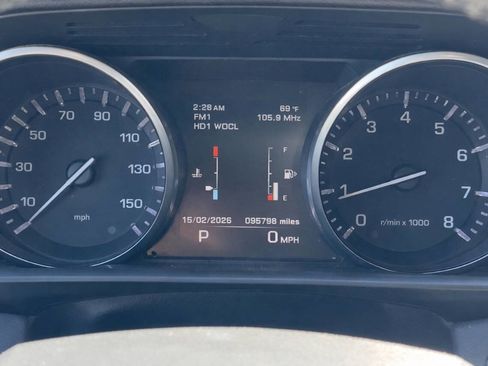 Used 2014 Land Rover Range Rover Sport SE AWD/4WD image 16