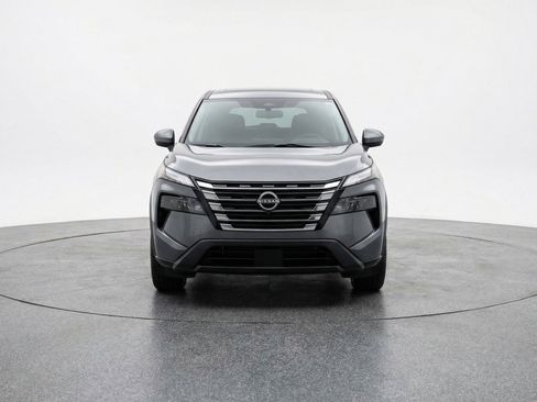 Used 2025 Nissan Rogue SV AWD/4WD image 2