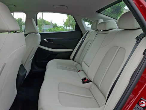 Certified 2023 Hyundai Sonata SEL FWD image 10