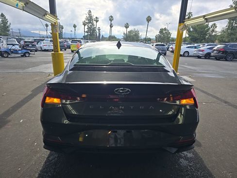 Used 2023 Hyundai Elantra SEL w/ Convenience Package FWD image 6