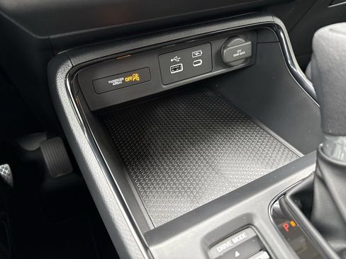 Certified 2025 Honda CR-V EX image 25