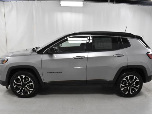 Used 2023 Jeep Compass Limited w/ Sun and Sound Group image 8