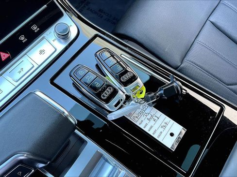 Used 2023 Audi A8 L 3.0T image 14