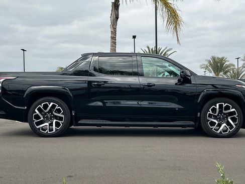 New 2024 Chevrolet Silverado EV RST AWD/4WD image 3