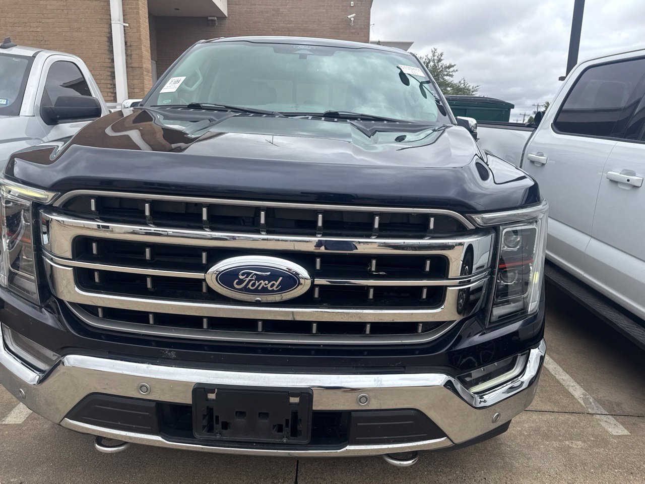 Certified 2022 Ford F150 Lariat w/ Equipment Group 502A High AWD/4WD image 2