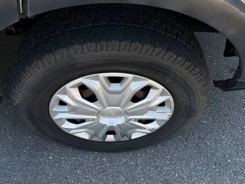 Used 2015 Ford Transit 350 XLT image 22