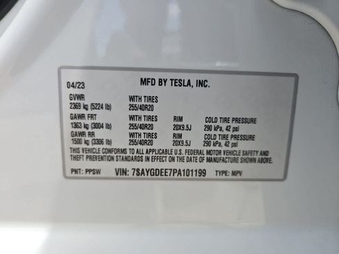 Used 2023 Tesla Model Y Long Range AWD/4WD image 32