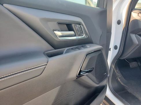 New 2025 Chevrolet Silverado EV LT image 7