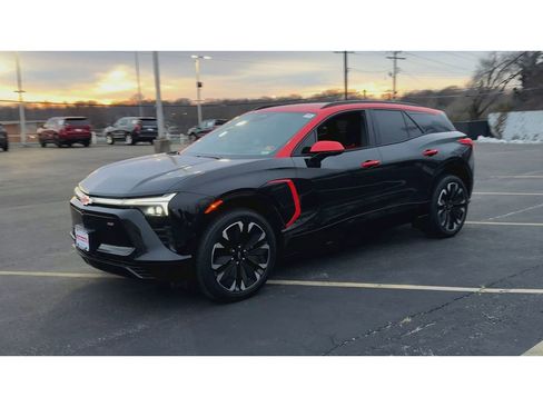 Certified 2024 Chevrolet Blazer EV RS image 4