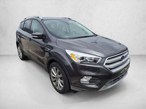 Used 2018 Ford Escape Titanium AWD/4WD image 3
