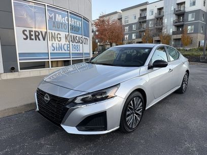 Used 2024 Nissan Altima 2.5 SV