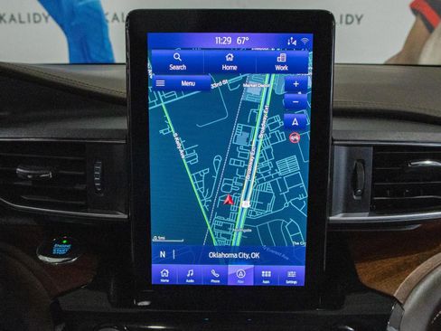 Used 2021 Ford Explorer King Ranch w/ Premium Technology Package image 5