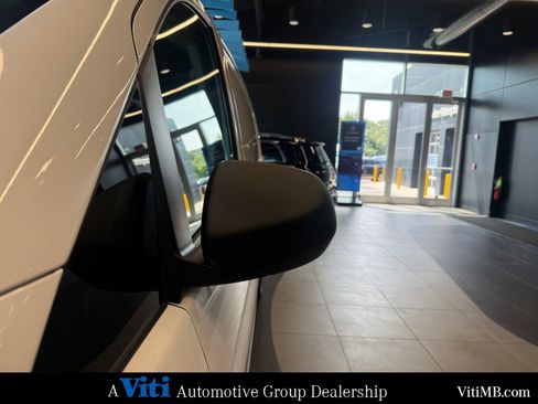 Used 2023 Mercedes-Benz Metris image 9