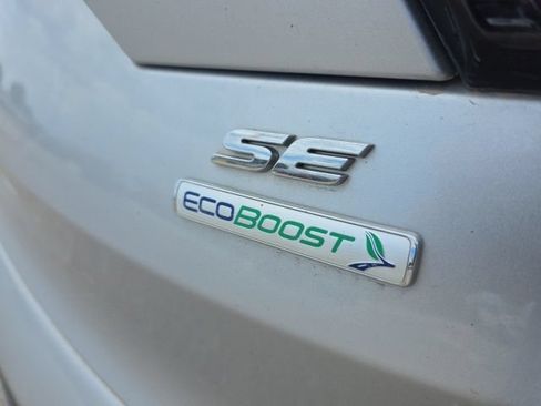Used 2017 Ford Escape SE w/ Equipment Group 201A FWD image 5