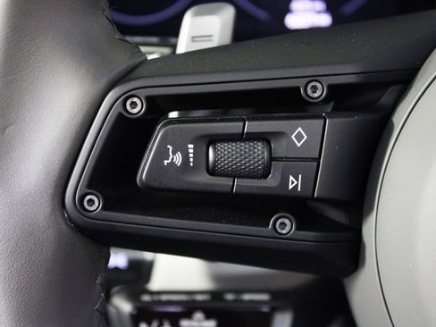 Used 2024 Porsche 911 Carrera GTS image 27