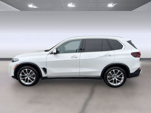 Used 2026 BMW X5 sDrive40i w/ Premium Package RWD image 2