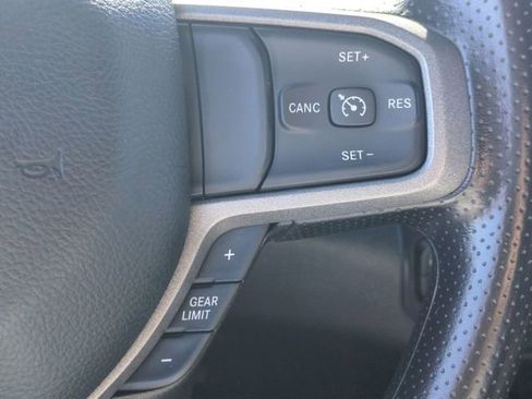Used 2024 RAM 3500 Tradesman w/ Chrome Appearance Group AWD/4WD image 17
