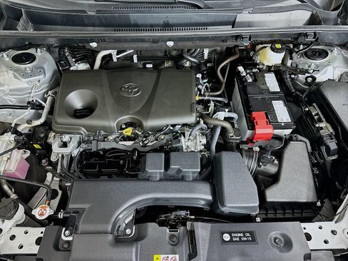 Certified 2025 Toyota RAV4 XLE FWD image 29