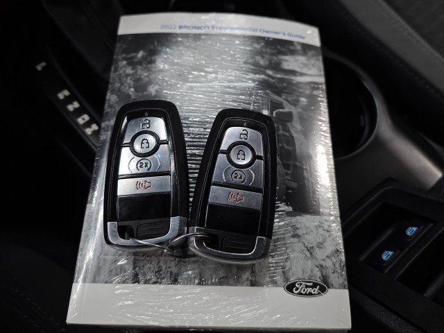 Used 2022 Ford Bronco Outer Banks AWD/4WD image 38