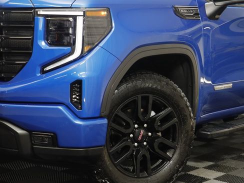 Certified 2022 GMC Sierra 1500 Elevation w/ Preferred Package image 3