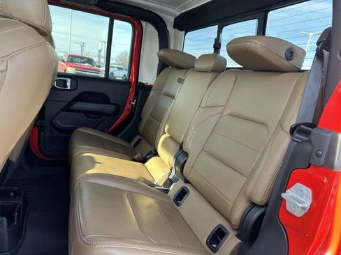 Used 2020 Jeep Gladiator Overland image 25