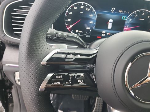 New 2026 Mercedes-Benz GLS 580 4MATIC image 37