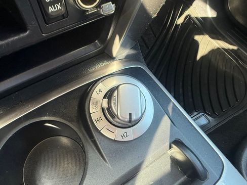 Used 2019 Toyota 4Runner SR5 Premium AWD/4WD image 33