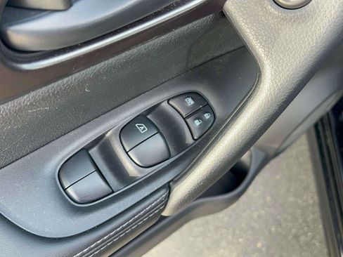 Used 2021 Nissan Rogue Sport S image 20