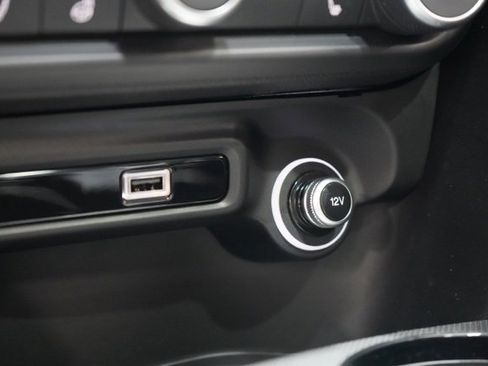 New 2025 Alfa Romeo Giulia Intensa AWD w/ Driving Assist Package image 28